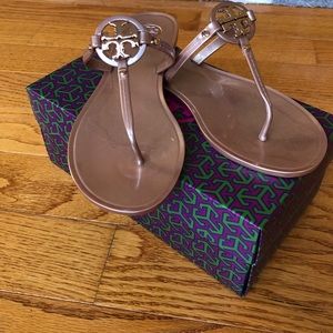 Tory Burch mini Miller jelly thong sandal